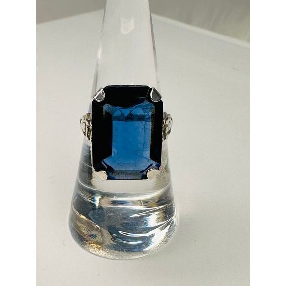 Vintage Sterling Silver and Blue Stone Cocktail Ring - Picture 3 of 8